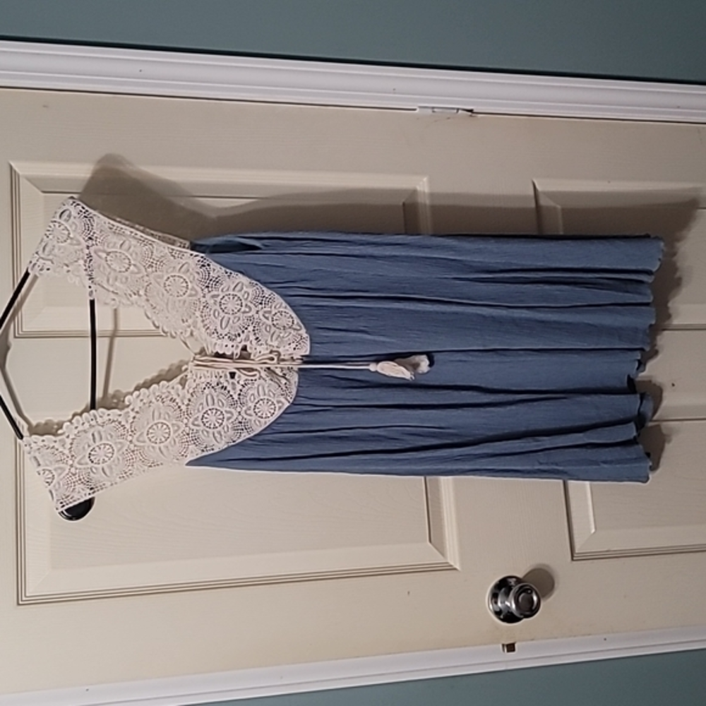 Win Win  2 Layer Blue Dress w/White Crocheted Chest &Shoulders Women's S NWOT‎